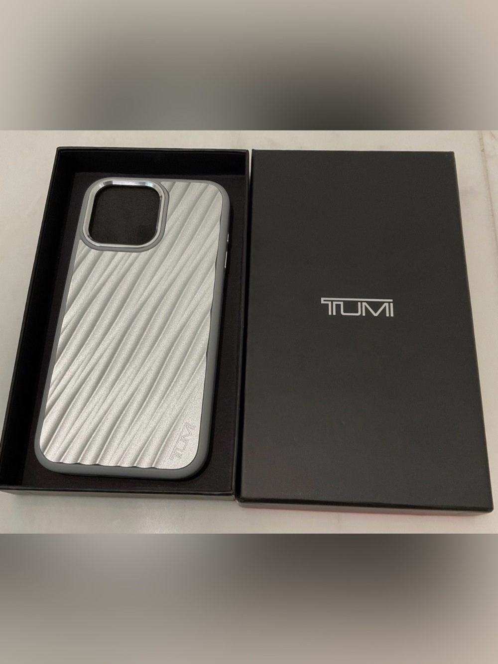 NIB Tumi 19 Degree ALUMINUM Apple iPhone 15 Pro Max Case - SILVER
